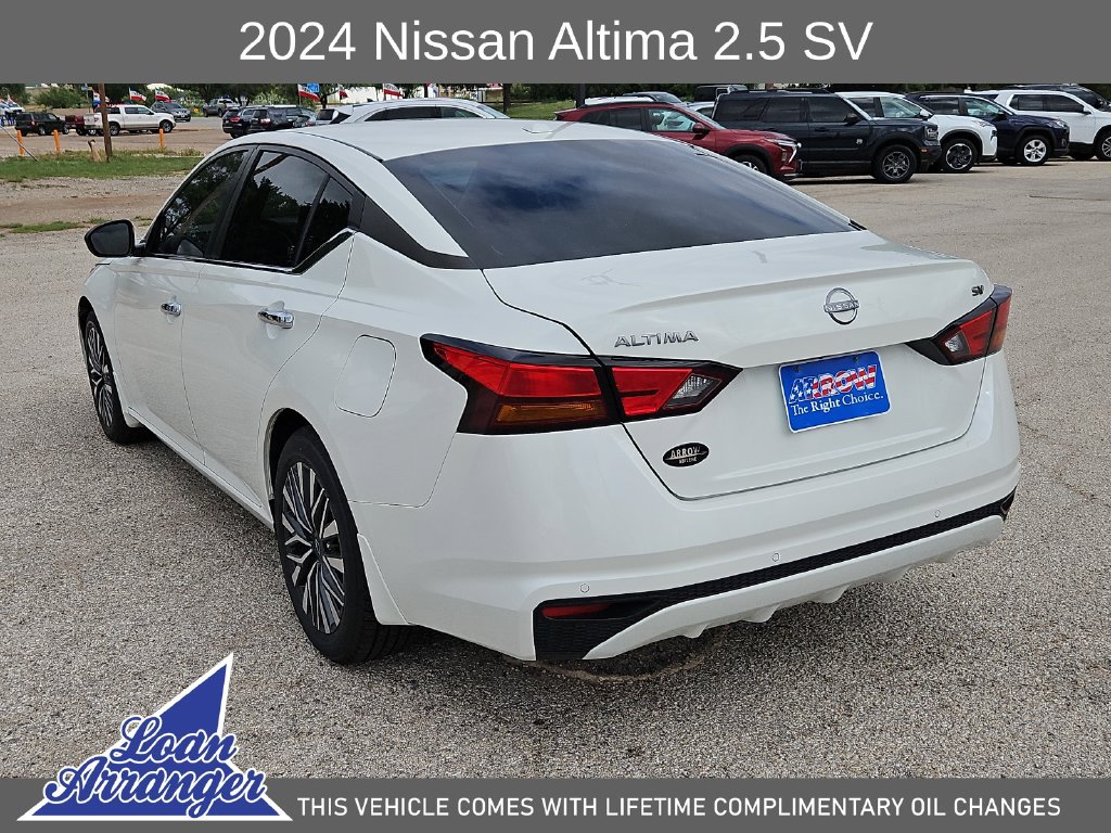 Used 2024 Nissan Altima 2.5 SV FWD image 9