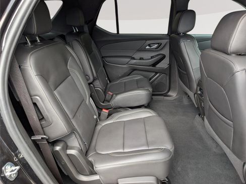 Used 2023 Chevrolet Traverse LT AWD/4WD image 13