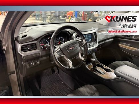 Used 2019 GMC Acadia SLE w/ LPO, Floor Liner Package image 23
