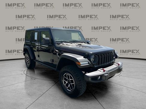 Used 2025 Jeep Wrangler Unlimited Rubicon w/ Convenience Group image 7