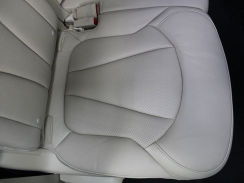 Used 2020 Buick Envision Premium image 28