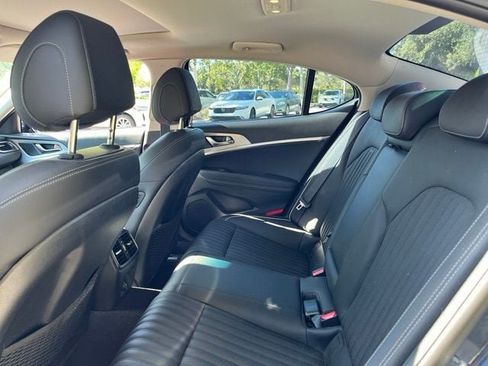 Used 2019 Genesis G70 2.0T Advanced w/ Elite Package RWD image 8