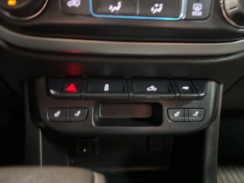 Used 2020 Chevrolet Colorado LT w/ Luxury Package AWD/4WD image 14