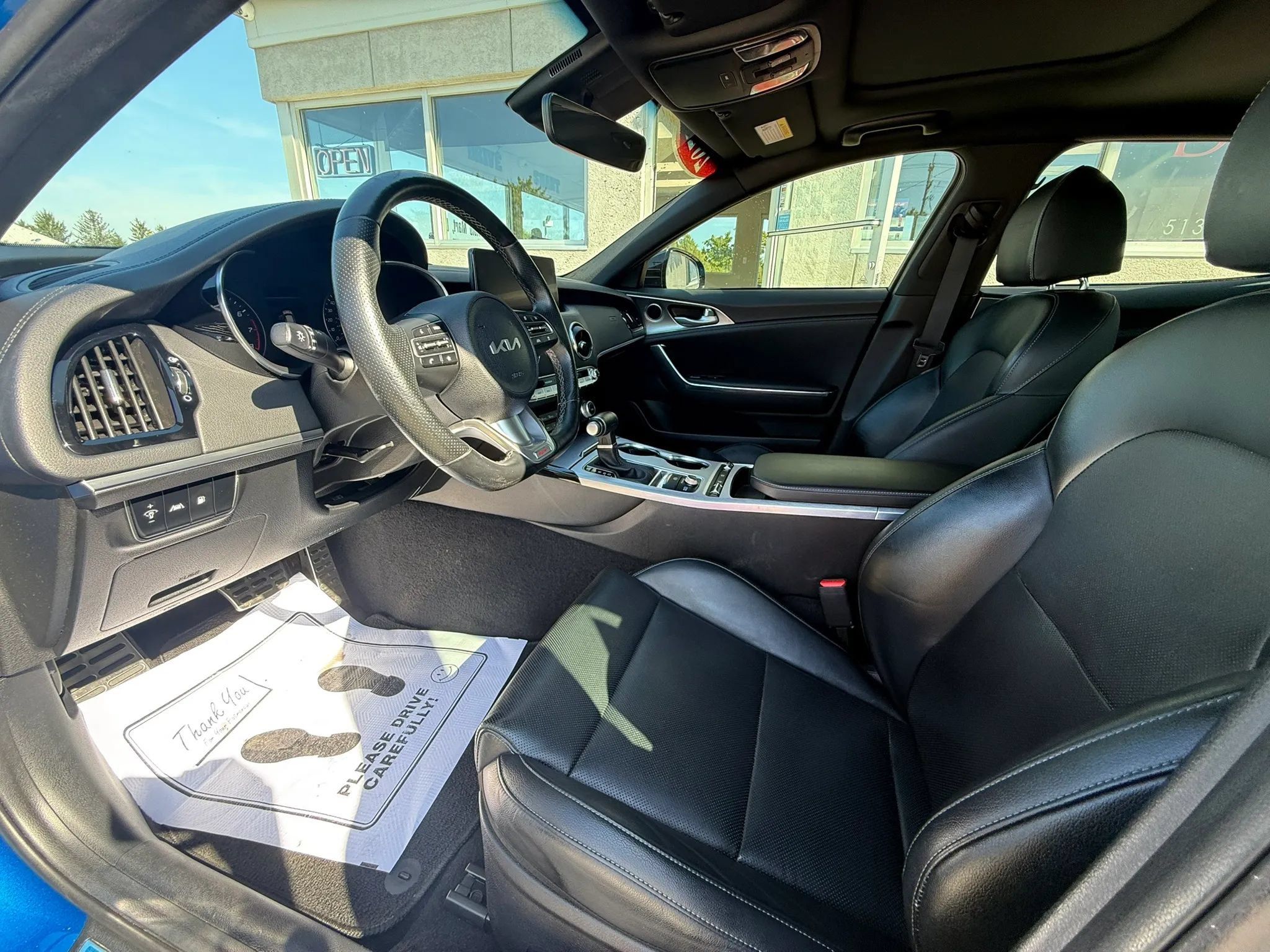 Used 2022 Kia Stinger GT1 AWD/4WD image 8