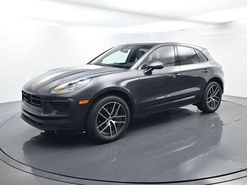 Certified 2025 Porsche Macan w/ Premium Package Plus AWD/4WD image 1