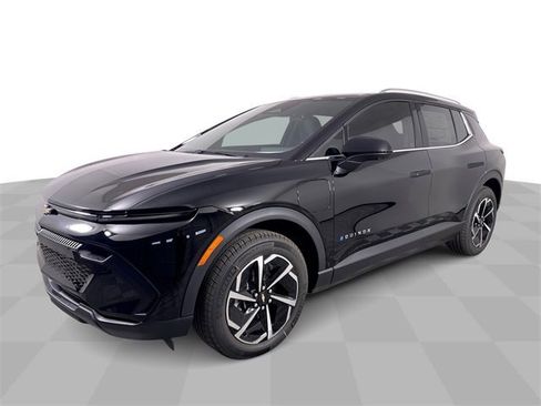 New 2026 Chevrolet Equinox EV LT image 4