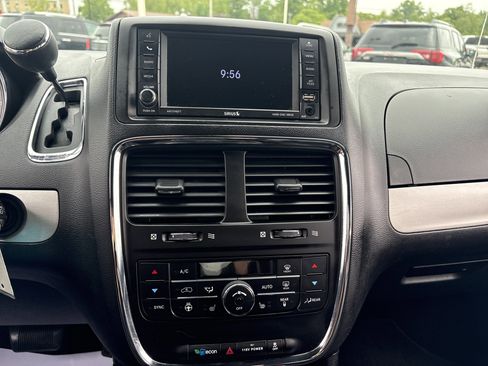 Used 2018 Dodge Grand Caravan GT FWD image 5