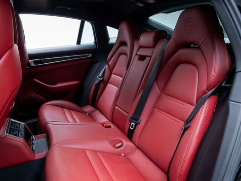Used 2023 Porsche Panamera 4 Platinum Edition AWD/4WD image 23