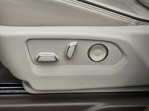 New 2026 GMC Yukon Denali w/ Sun & Power Step Package image 27