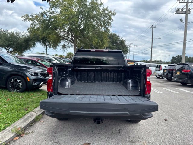 Used 2022 Chevrolet Silverado 1500 LT AWD/4WD image 17