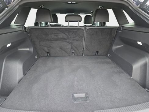 Used 2025 Volkswagen Atlas Cross Sport SE image 14