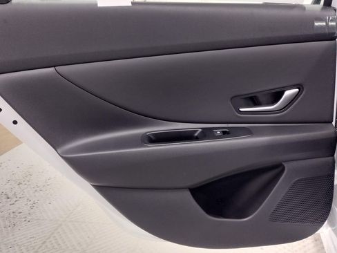 New 2026 Hyundai Elantra Limited FWD image 35
