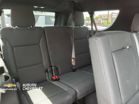 Certified 2022 Chevrolet Suburban LS AWD/4WD image 20