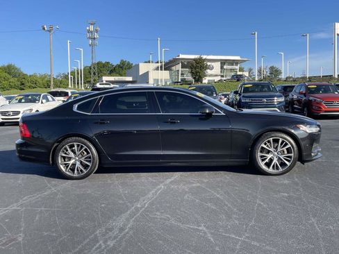 Used 2018 Volvo S90 T5 Momentum w/ Convenience Package FWD image 8