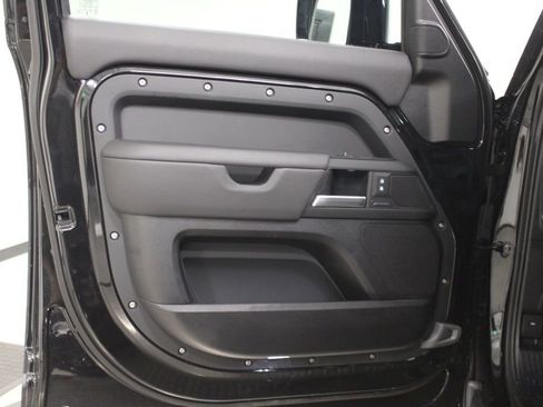 Used 2025 Land Rover Defender 110 S AWD/4WD image 18