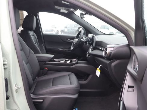 New 2026 Chevrolet Equinox LT w/ Convenience Package II image 40