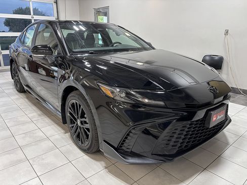 New 2026 Toyota Camry SE AWD/4WD image 5