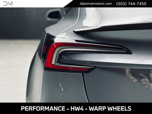 Used 2024 Tesla Model 3 Performance AWD/4WD image 14