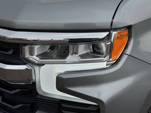 Used 2025 Chevrolet Silverado 1500 LT image 9