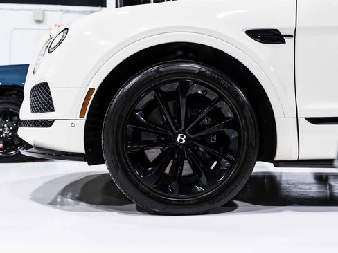 Used 2019 Bentley Bentayga AWD/4WD image 8