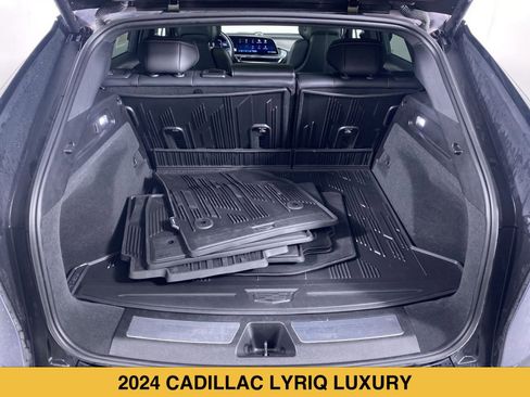 Certified 2024 Cadillac Lyriq Luxury AWD/4WD image 14