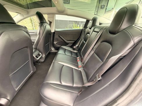 Used 2021 Tesla Model 3 Performance AWD/4WD image 18