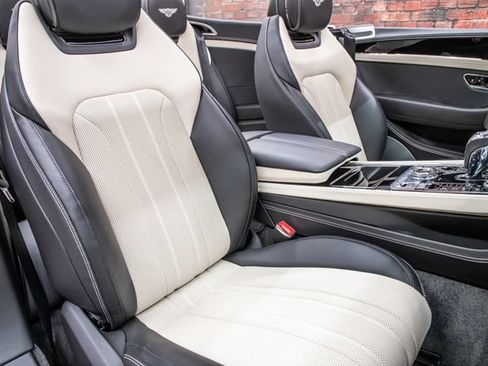 Used 2023 Bentley Continental GT Mulliner AWD/4WD image 32