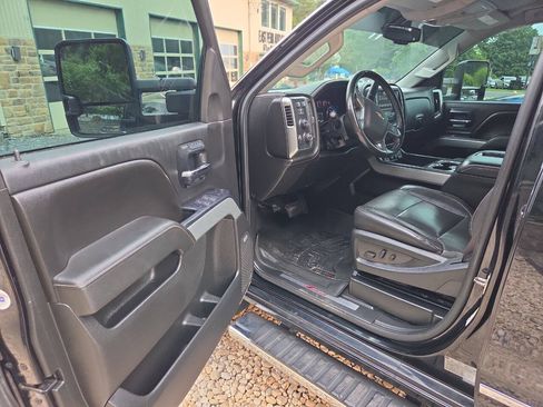Used 2015 Chevrolet Silverado 2500 LTZ w/ LTZ Plus Package AWD/4WD image 19