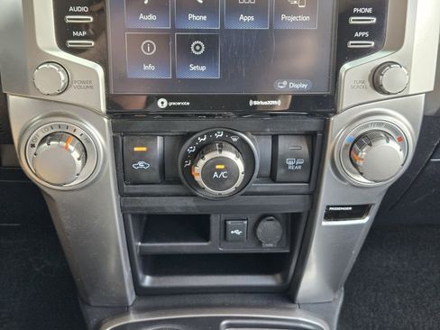 Used 2022 Toyota 4Runner SR5 RWD image 13