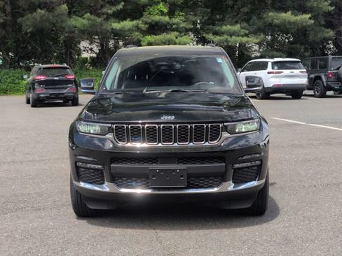 Used 2023 Jeep Grand Cherokee L Limited AWD/4WD image 2