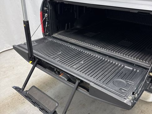 Used 2015 Ford F150 XLT w/ Equipment Group 302A Luxury image 43