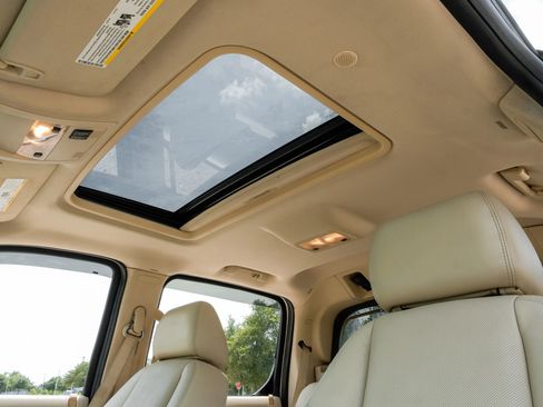 Used 2007 Cadillac Escalade EXT w/ Information Package AWD/4WD image 5