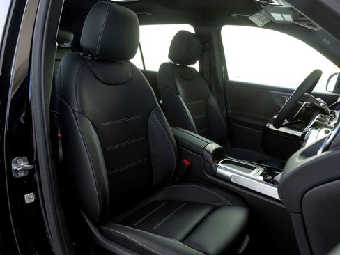 New 2026 Mercedes-Benz GLB 35 AMG 4MATIC image 27