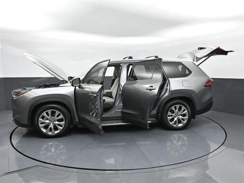 Certified 2025 Toyota Grand Highlander AWD image 49