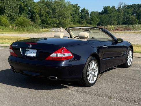 Used 2007 Mercedes-Benz SL 550 image 3