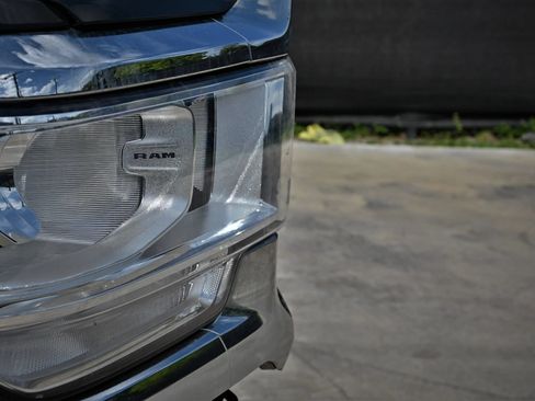Used 2024 RAM 3500 Tradesman w/ Chrome Appearance Group AWD/4WD image 9