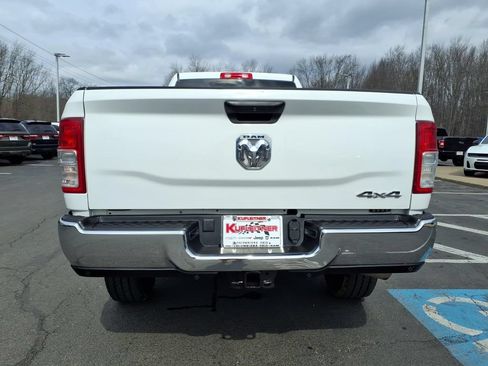 Used 2022 RAM 2500 Tradesman w/ Chrome Appearance Group AWD/4WD image 3