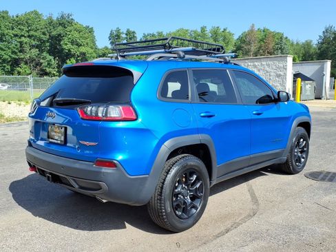 Used 2019 Jeep Cherokee Trailhawk w/ Cold Weather Group AWD/4WD image 11