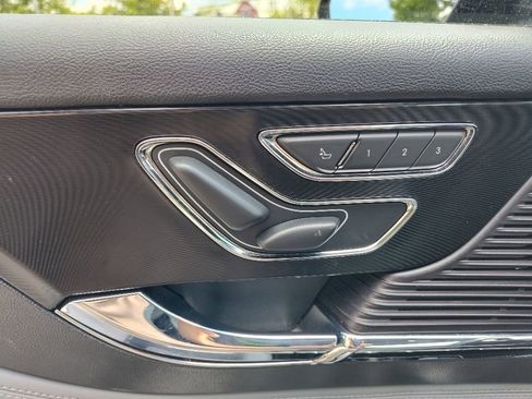 Used 2022 Lincoln Corsair AWD w/ Equipment Group 101A image 13