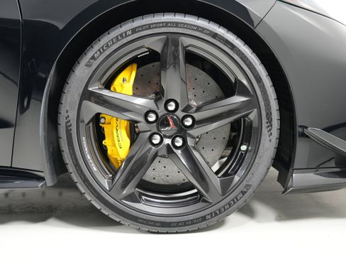 Used 2025 Chevrolet Corvette Z06 w/ Z07 Performance Package RWD image 12