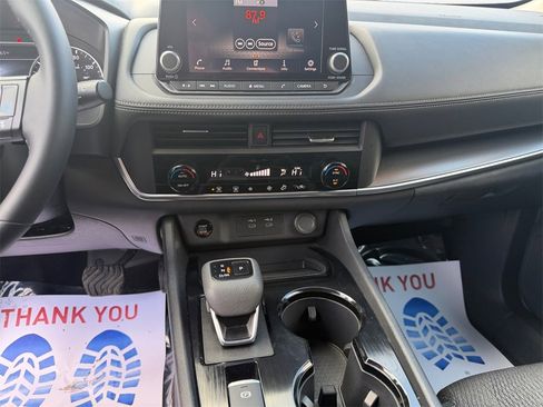 Used 2025 Nissan Rogue SV image 16