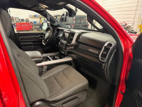 Used 2020 RAM 1500 Big Horn AWD/4WD image 9