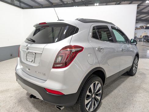 Used 2022 Buick Encore Preferred w/ Safety Package image 3