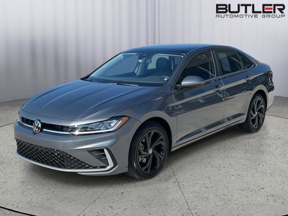 Used 2025 Volkswagen Jetta SE