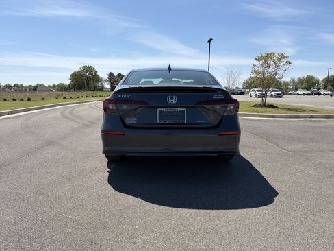 Certified 2025 Honda Civic Sport Touring image 4