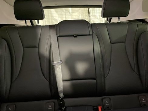 Used 2023 Buick Envision Essence image 13