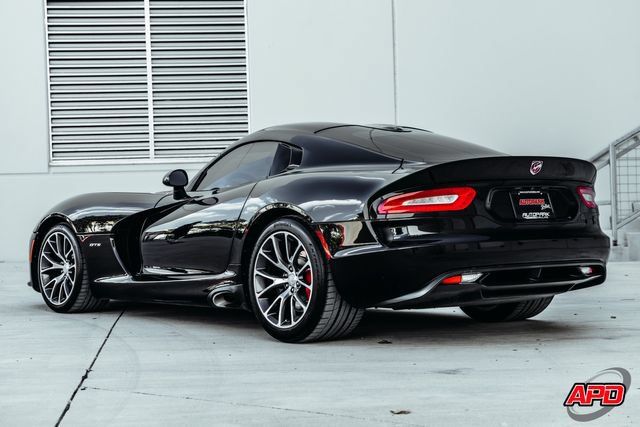 Used 2014 SRT Viper GTS w/ GTS Laguna Interior Package RWD image 9