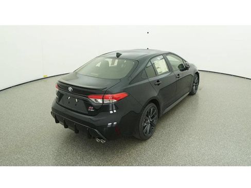 Used 2026 Toyota Corolla SE FWD image 9