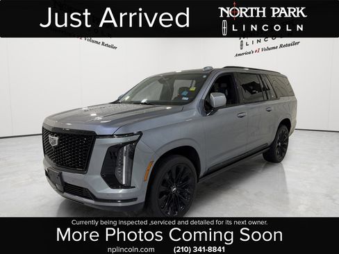 Used 2025 Cadillac Escalade ESV Sport Platinum w/ LPO, ONYX Package AWD/4WD image 1