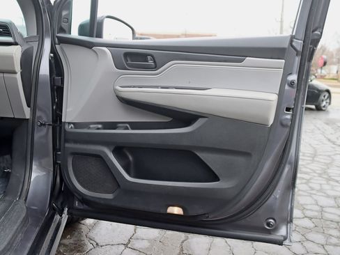Used 2018 Honda Odyssey EX-L image 32